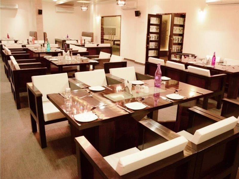 Resolute Hotel Jaipur